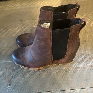 WOMEN'S JOAN OF ARCTIC WEDGE ZIP BOOTIE
